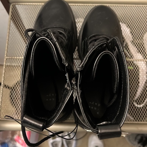 New day boots - Picture 4 of 6
